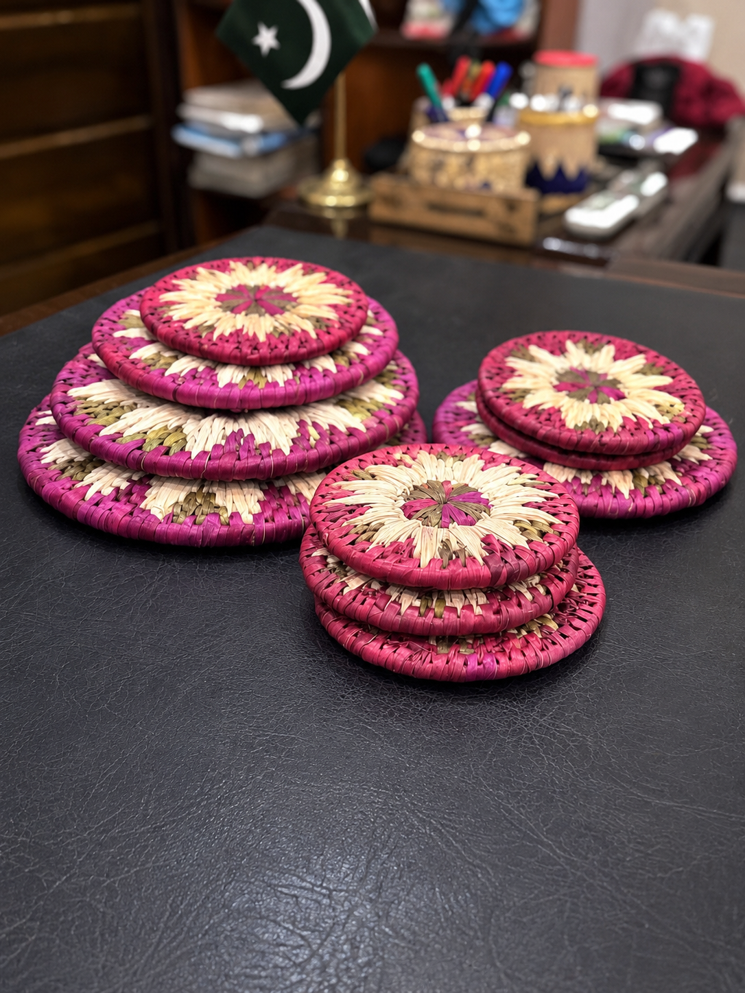 Round shaped Coasters Set with stand